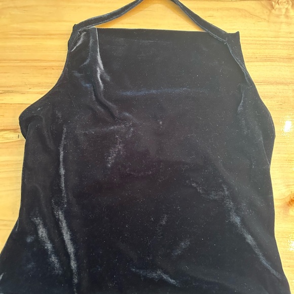 Anthropologie Velvet Halter Top. Excellent Condition, Size Small. Poly/Elastane - Picture 4 of 5